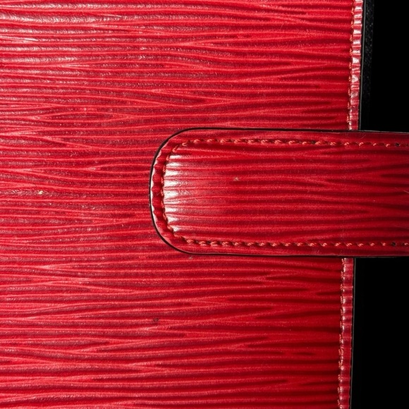 Louis Vuitton | Red Epi Leather Agenda Cover MM | Vintage Planner - Picture 3 of 16